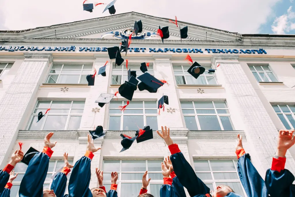 Comment Étudier le Marketing Digital dans les Écoles Supérieures au Maroc